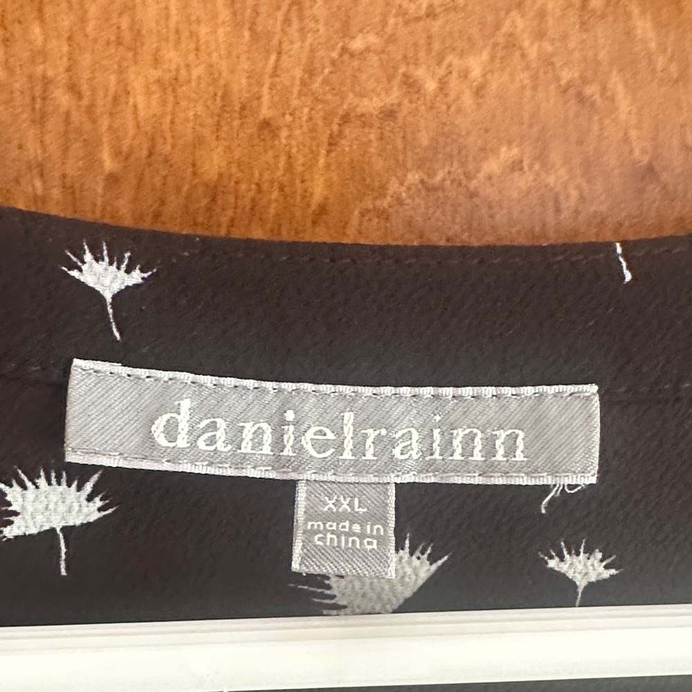 Daniel Rainn Black and White Patterned Blouse - Picture 4 of 4